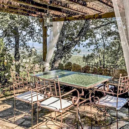 Nice In With Wifi, 4 Bedrooms And Outdoor Swimming Pool *