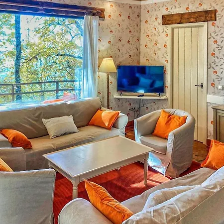 Nice In With Wifi, 4 Bedrooms And Outdoor Swimming Pool 펜션 *