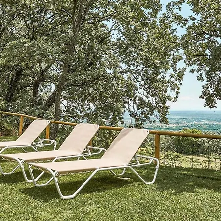 Nice In With Wifi, 4 Bedrooms And Outdoor Swimming Pool 펜션 *